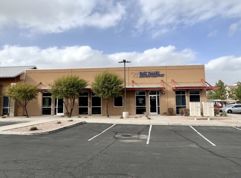 2045 S Vineyard, Mesa, AZ à louer - Photo du bâtiment - Image 3 de 5