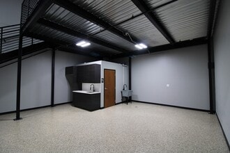 7637 Fm 3009, Schertz, TX for lease Interior Photo- Image 2 of 2