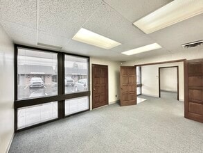 3000 Market St NE, Salem, OR for lease Interior Photo- Image 2 of 6