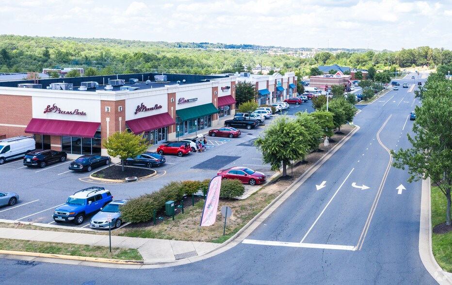 9849 Patriot Hwy, Fredericksburg, VA à louer - Photo du bâtiment - Image 2 de 6