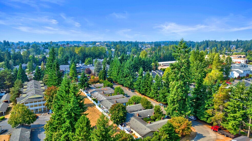 16702 North Rd, Bothell, WA à vendre - Photo du bâtiment - Image 1 de 6
