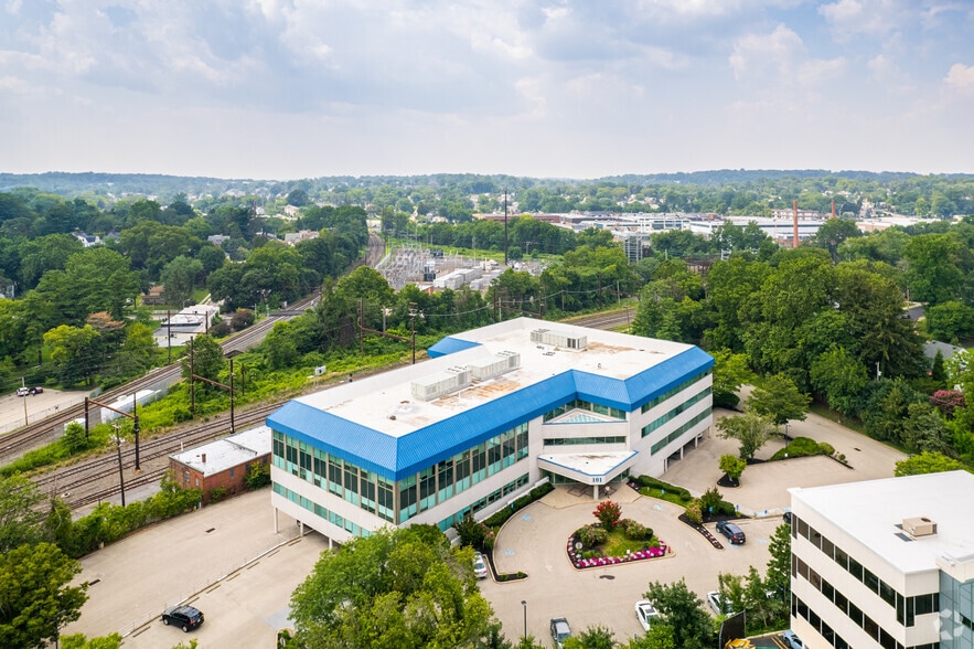 101 West Ave, Jenkintown, PA for lease - Aerial - Image 3 of 9