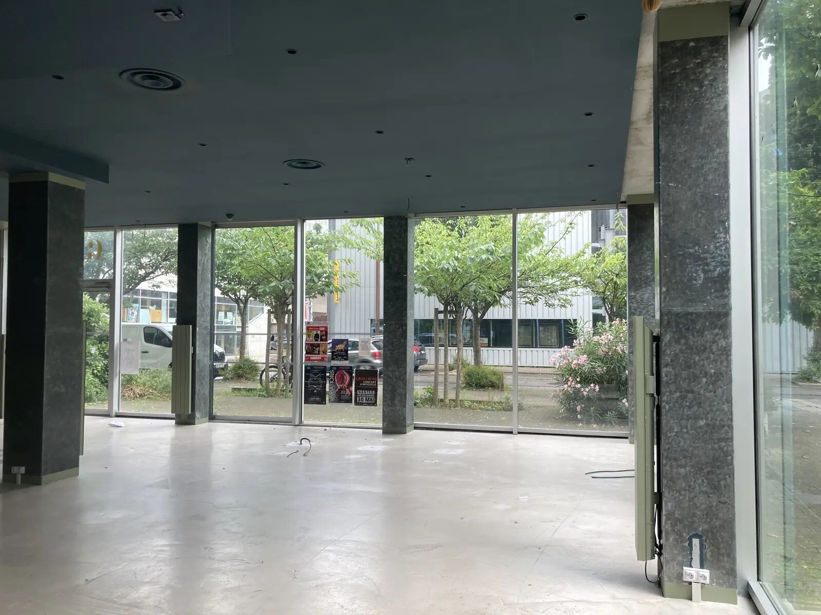 Commerce de détail dans Nantes à louer Photo intérieure- Image 1 de 5