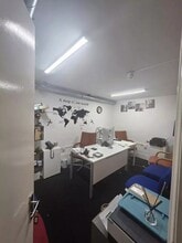 127-129 Mile End Rd, London for lease Interior Photo- Image 2 of 2