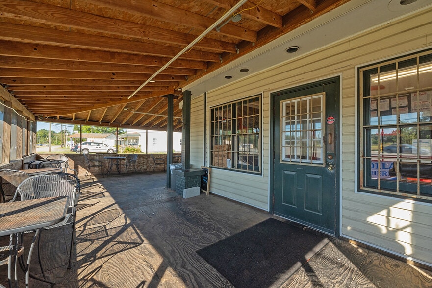 3608 E River Rd, South Chesterfield, VA for sale - Building Photo - Image 2 of 17