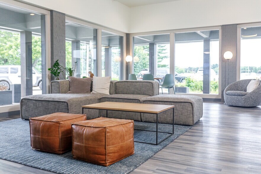 125 Byrd Ave, Neenah, WI à vendre - Photo du bâtiment - Image 3 de 27