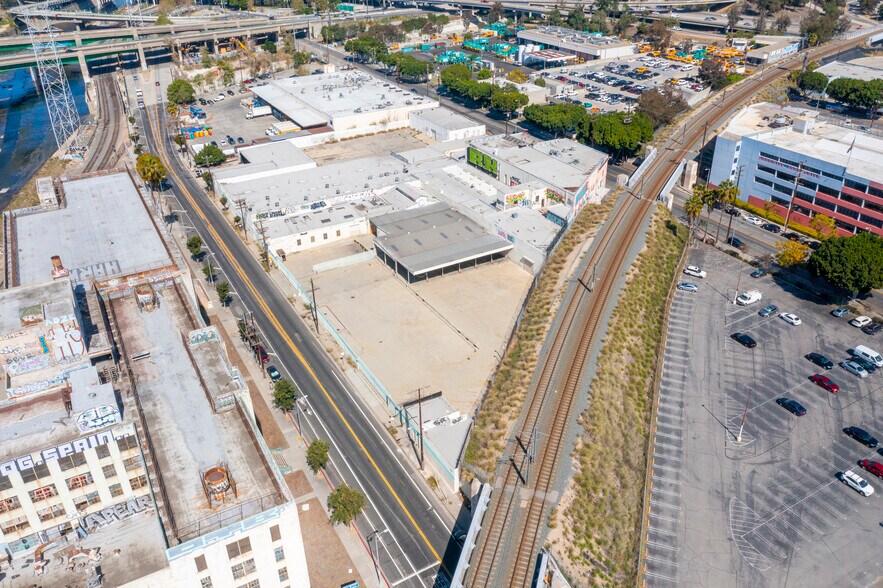 400 N Avenue 19, Los Angeles, CA à vendre - Photo du bâtiment - Image 3 de 4