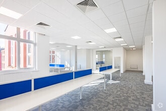 Hanover Walk, Leeds for lease Interior Photo- Image 2 of 10