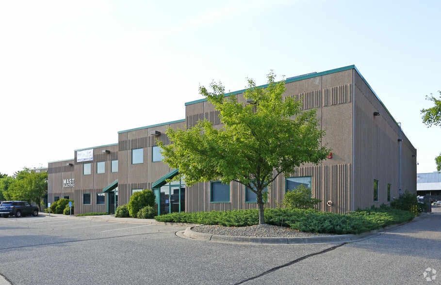 8555 W 123rd St W, Savage, MN à vendre - Photo du bâtiment - Image 2 de 36