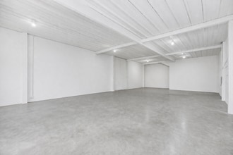 5324-5348 Ch Queen-Mary, Montréal, QC for lease Interior Photo- Image 2 of 5