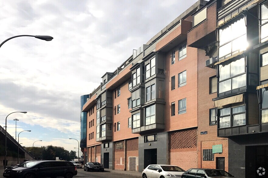 Office in Madrid, Madrid for lease - Building Photo - Image 2 of 13