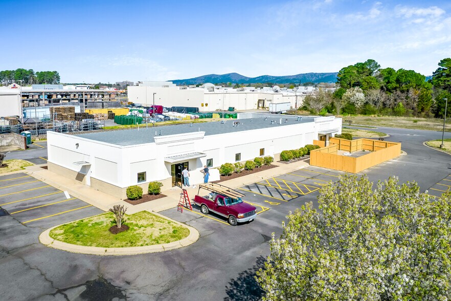 154 Cornerstone Ln, Hot Springs, AR à louer - Photo du bâtiment - Image 2 de 8