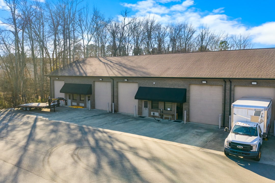 4511 Hillsborough Rd, Durham, NC for lease Primary Photo- Image 1 of 7