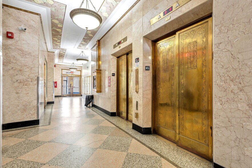 313 State St, Perth Amboy, NJ à louer - Photo intérieure - Image 2 de 10