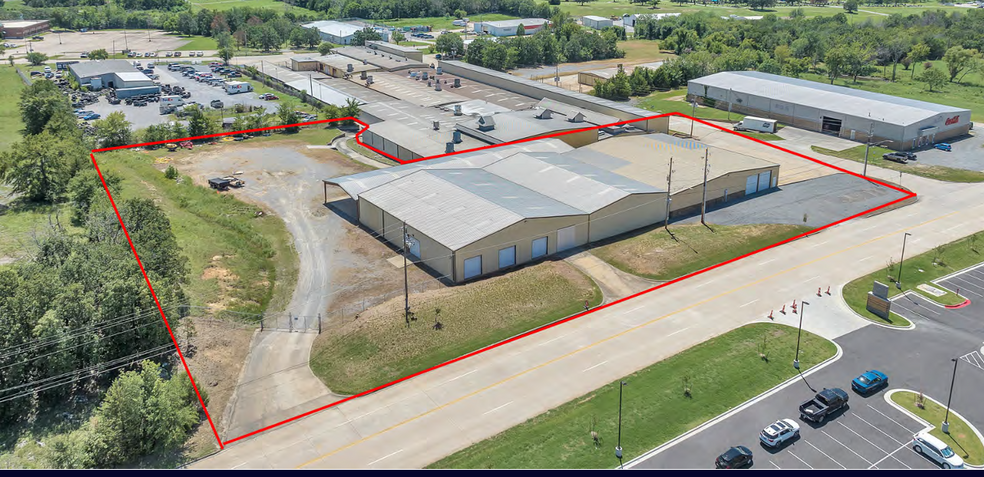 820 Industrial Rd, Mcalester OK - Entrepôt