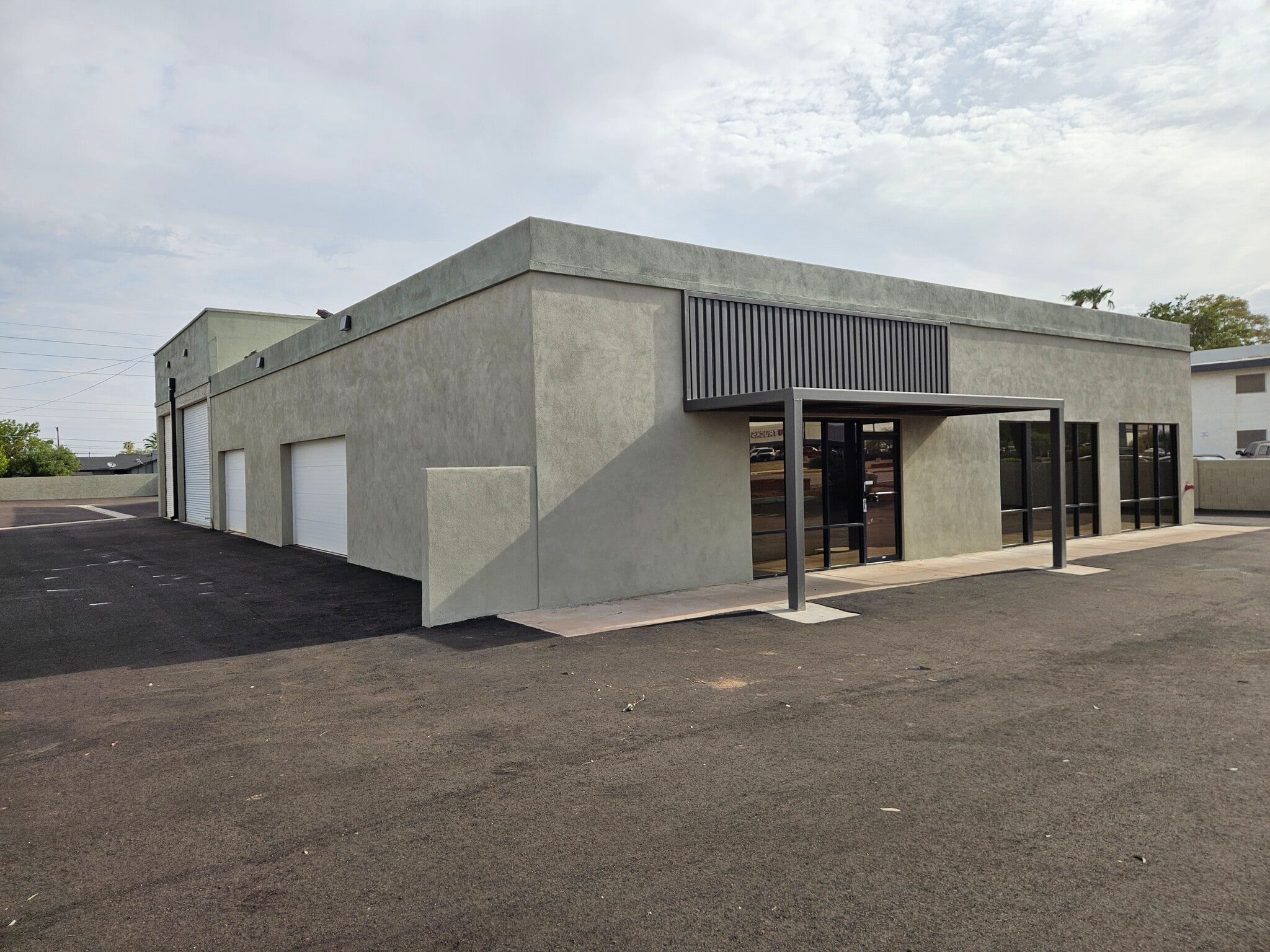 8718 E McDowell Rd, Scottsdale, AZ for lease Primary Photo- Image 1 of 2