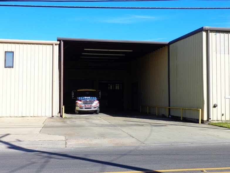 502 7th St, Lake Charles, LA for sale - Building Photo - Image 2 of 16
