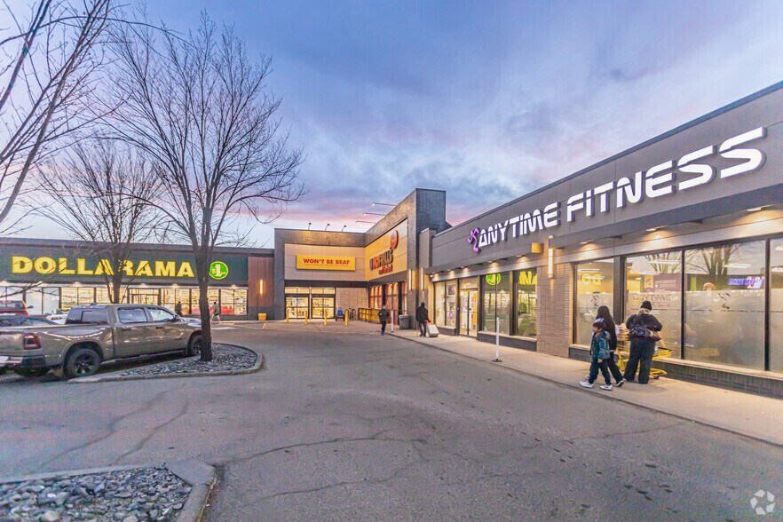 10429-10475 80 Av NW, Edmonton, AB à vendre - Photo principale - Image 1 de 1