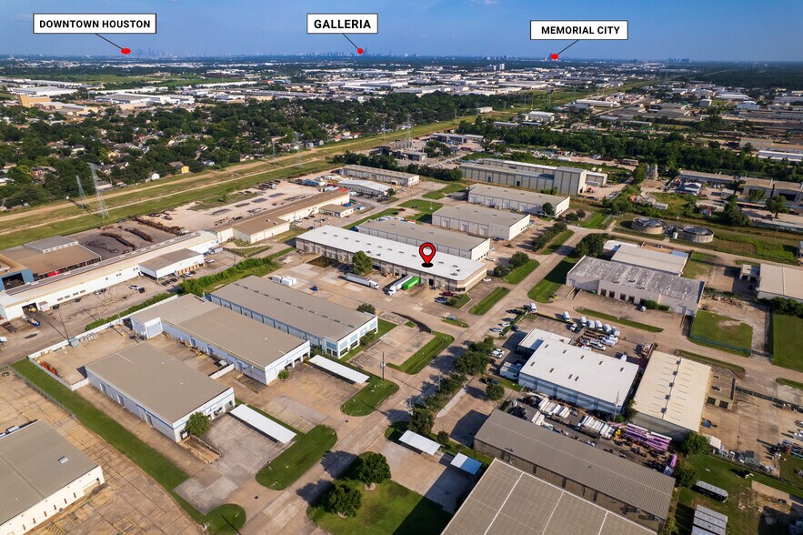 6546 Petropark Dr, Houston, TX à louer - Photo du bâtiment - Image 2 de 29