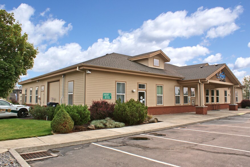 703 N Larch Ave, Sisters, OR à louer - Autre - Image 2 de 3