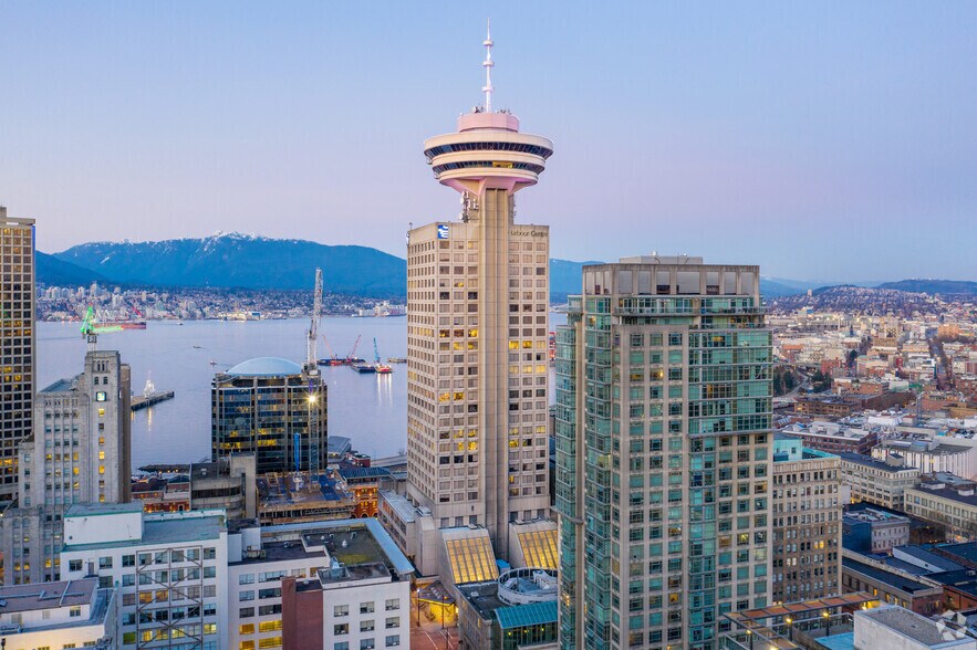 555 W Hastings St, Vancouver, BC à louer - Photo du bâtiment - Image 3 de 13