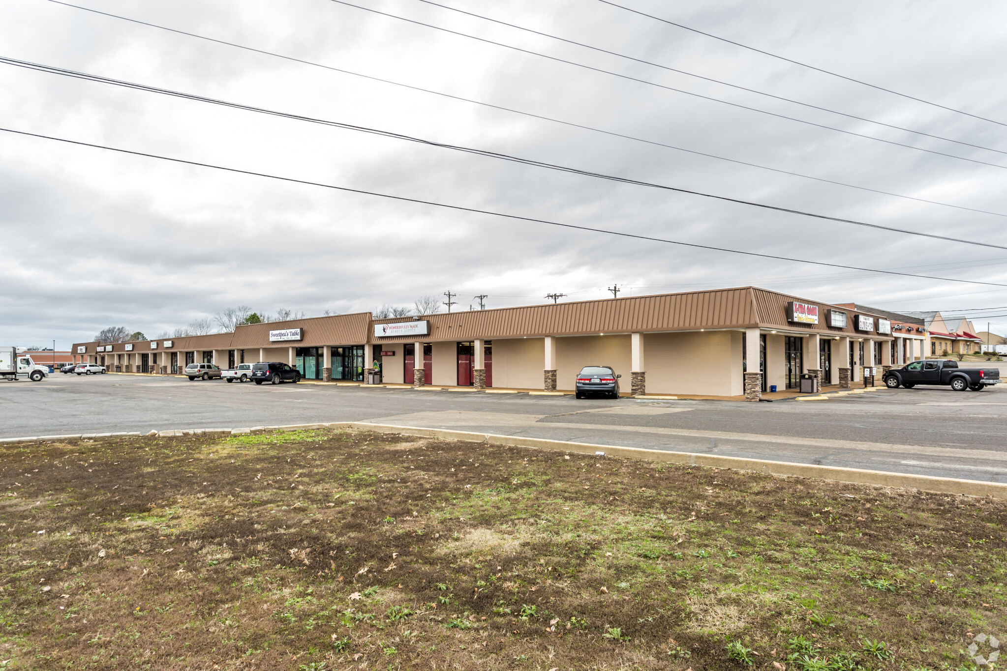 8900-8952 Midsouth Dr, Olive Branch, MS for sale Primary Photo- Image 1 of 1