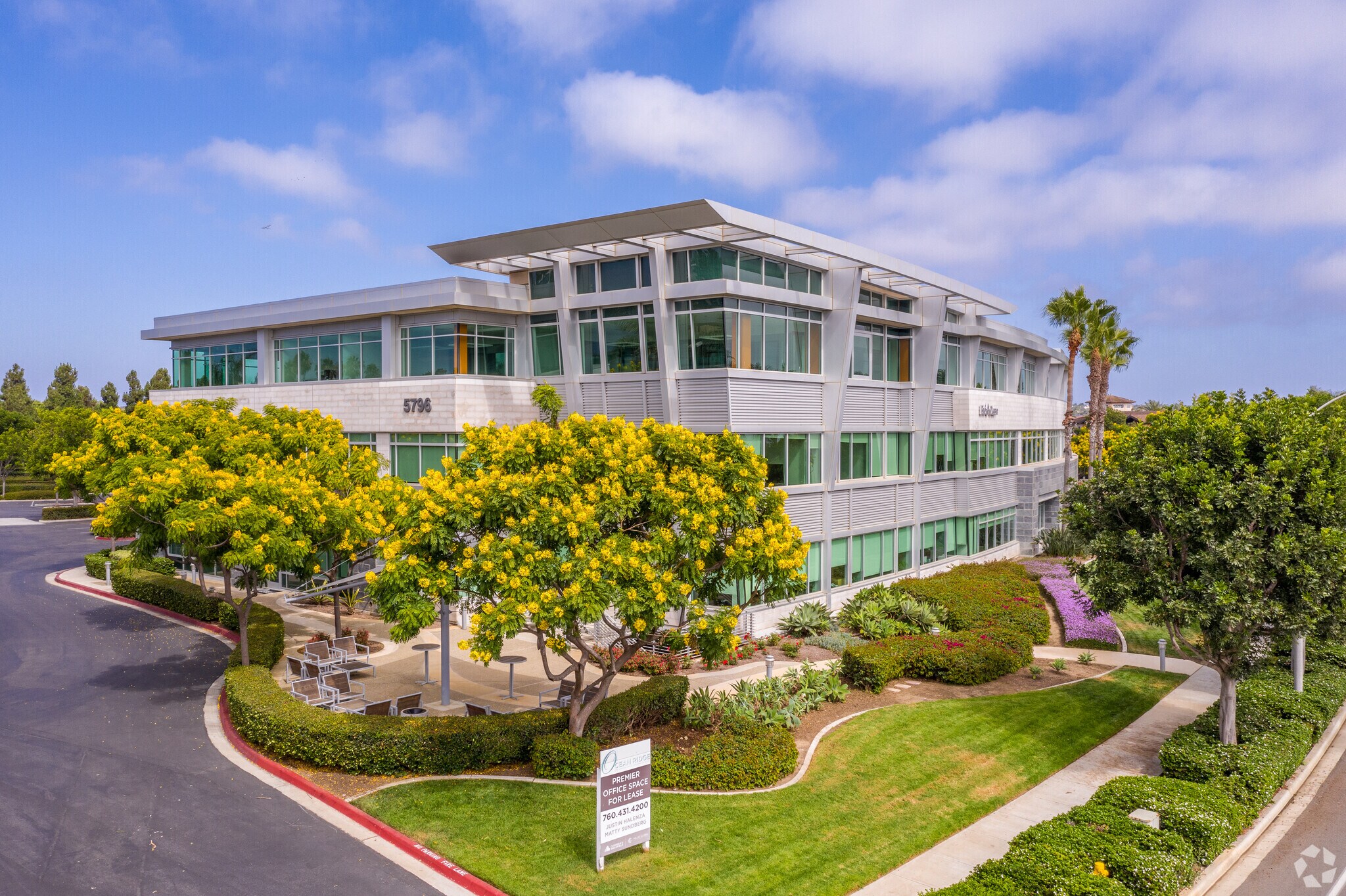 5796 Armada Dr, Carlsbad, CA à louer Photo du bâtiment- Image 1 de 13