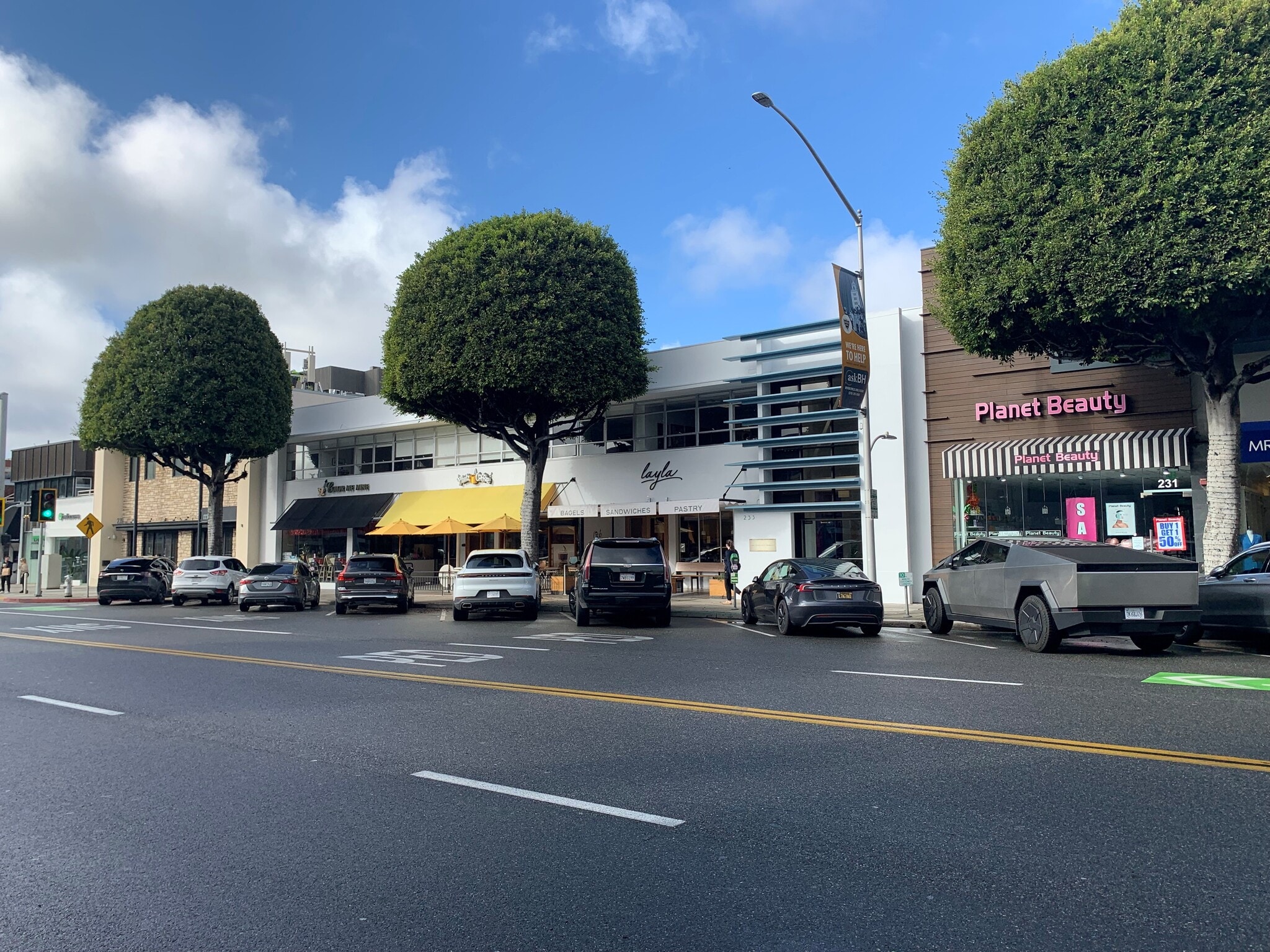 233 S Beverly Dr, Beverly Hills, CA for lease Primary Photo- Image 1 of 3