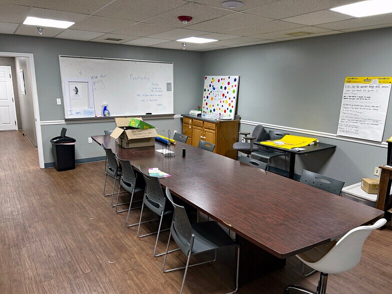 980 Morgantown Road, Bowling Green, KY à vendre - Photo du bâtiment - Image 3 de 9