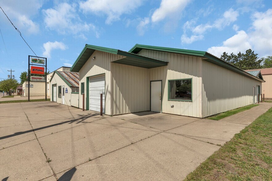 245 E Main St, Rice, MN à vendre - Photo du bâtiment - Image 1 de 12