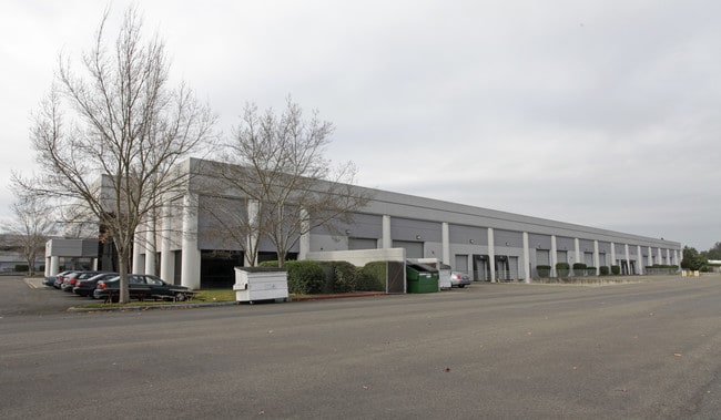 More details for 755 Southpoint Blvd, Petaluma, CA - Industrial for Lease