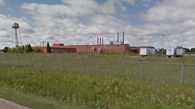 Plus de détails pour 500 15th St NW, Portage La Prairie, MB - Industriel à louer
