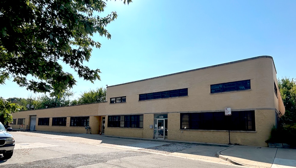 3450 N Kostner Ave, Chicago, IL for lease - Building Photo - Image 2 of 8