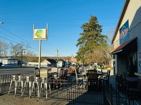 42 Maine St, Ashland OH - Dépanneur