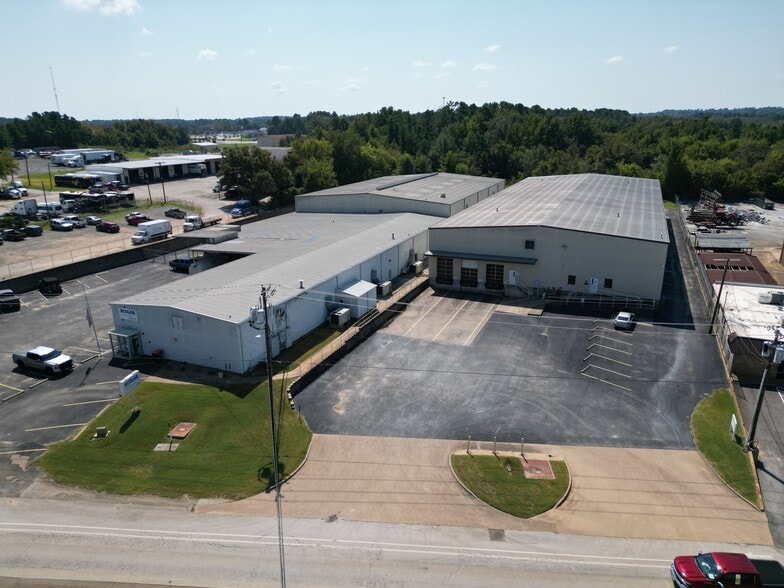 2307 E Erwin St, Tyler, TX à vendre - Photo du bâtiment - Image 3 de 20