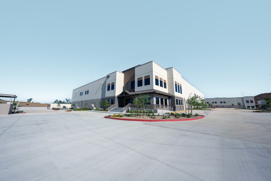 3000 Horseless Carriage dr, Norco, CA for lease - Building Photo - Image 1 of 6