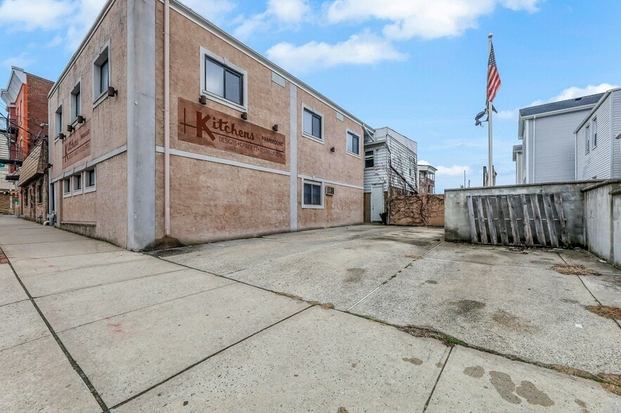 209-211 Central Ave, East Newark, NJ for sale - Building Photo - Image 2 of 33