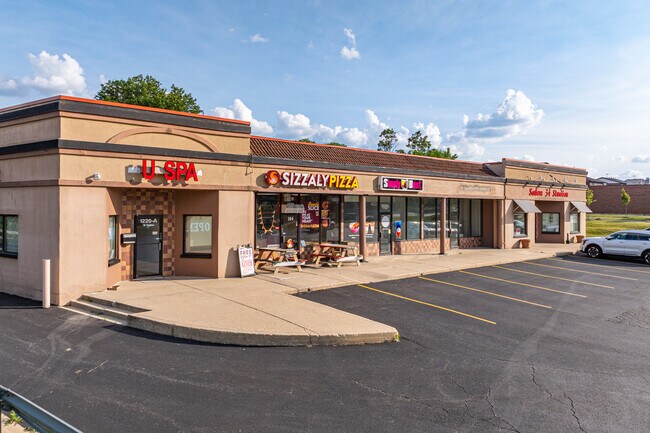 Plus de détails pour 1220 W Ogden Ave, Naperville, IL - Bureau/Commerce de détail, Commerce de détail à louer