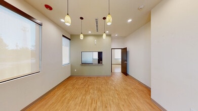 1416 E Broadway St, Pearland, TX for lease Interior Photo- Image 1 of 4