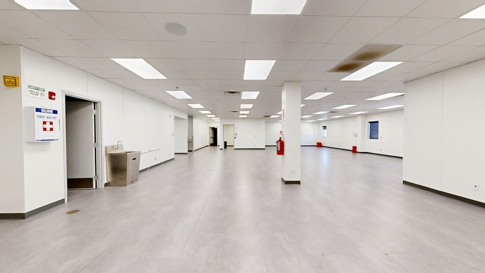 200 Enterprise Dr, Pekin, IL for sale - Matterport 3D Scan - Image 3 of 24