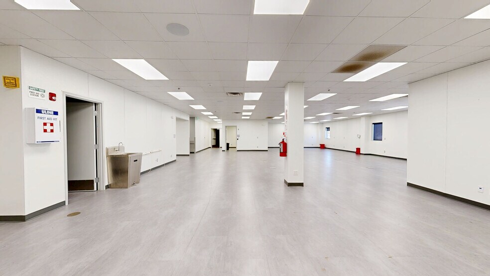 200 Enterprise Dr, Pekin, IL à vendre - Numérisation 3D de Matterport - Image 3 de 24