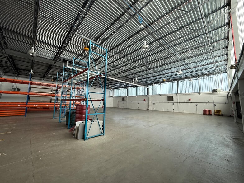 211 Sylvania Ave, Toledo, OH for lease - Interior Photo - Image 3 of 12