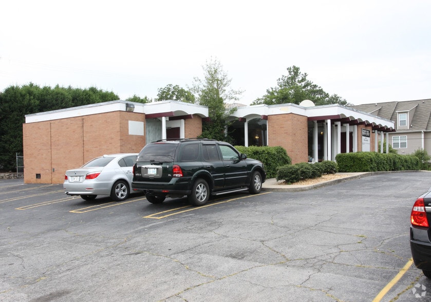 1019 Astor Ave, Forest Park, GA for sale - Building Photo - Image 3 of 14