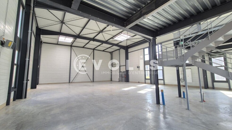 Flex in Serris for sale - Interior Photo - Image 3 of 10