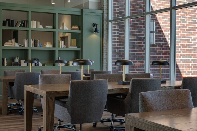 Plus de détails pour 100 Somerset Corporate Blvd, Bridgewater, NJ - Coworking à louer