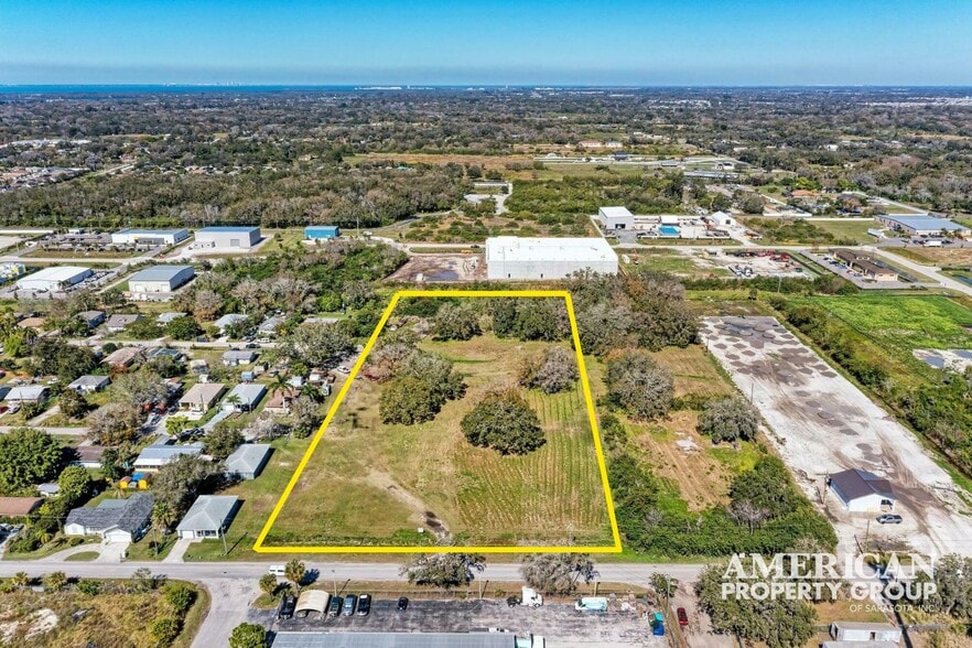 2102 17th St E, Palmetto, FL for sale - Building Photo - Image 3 of 4