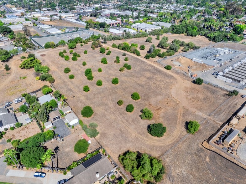 1309 E Mission Rd, Fallbrook, CA for sale - Building Photo - Image 3 of 9