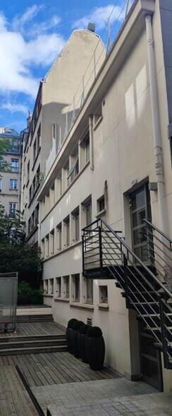 76-78 Rue Saint-Lazare, Paris for sale - Building Photo - Image 2 of 20