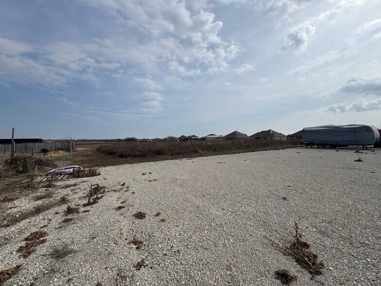 1933 County Road 596, Nevada, TX à louer - Photo du bâtiment - Image 3 de 3