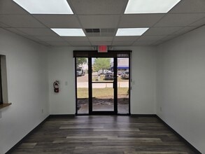 10830 Canal St, Seminole, FL à louer Photo intérieure- Image 2 de 5